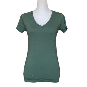 Marine Layer V-Neck Tee in Spruce Green XS